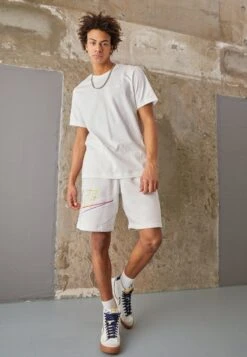 Nike Sportswear TEE AIR - T-Shirt Print - White -Herrenbekleidung 08b776b8c9ac46edaef93faae7f553c5