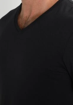 Pier One 2 PACK - T-Shirt Basic - Black 12 Pier One 2 PACK - T-Shirt Basic - Black -Herrenbekleidung 144a18a099e5428c92602fed22a8b338