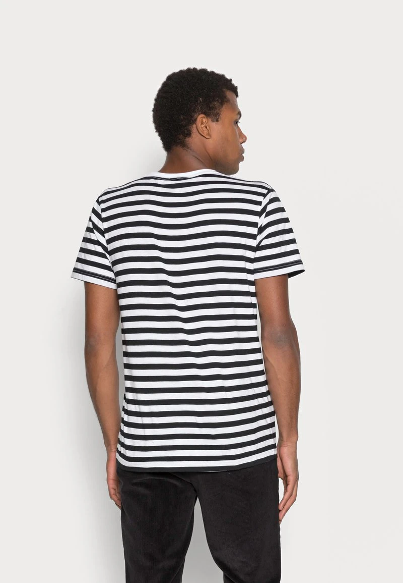 Makia VERKSTAD - T-Shirt Print - Black White 5 Makia VERKSTAD - T-Shirt Print - Black White – Bild 3