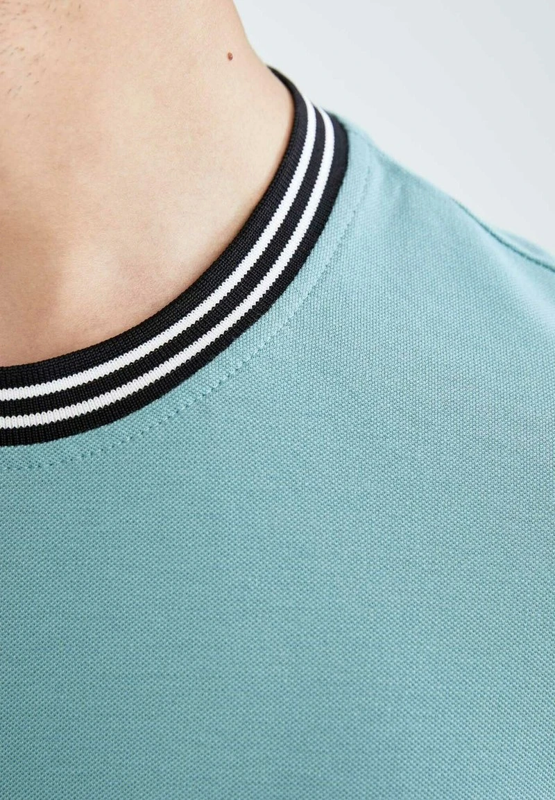 DeFacto REGULAR FIT - T-Shirt Basic - Green 6 DeFacto REGULAR FIT - T-Shirt Basic - Green – Bild 4