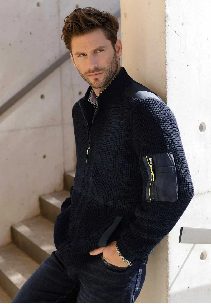 Strickjacke - Marineblau 3 Strickjacke - Marineblau