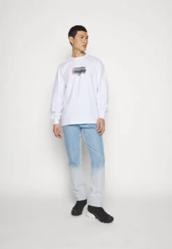 032c LOW LONGSLEEVE - Langarmshirt - White -Herrenbekleidung 2f0c564c0d264145a62dd40f07a18dfc