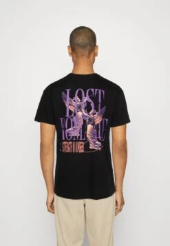 STRENGTH TEE BACKPRINT SMALL FRONT LOGO UNISEX - T-Shirt Print - Black -Herrenbekleidung 42d3ac8a98014a8c88b6452c4e452cc8