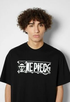 BERSHKA BOXY FIT SHORT SLEEVE ONE PIECE - T-Shirt Print - Black -Herrenbekleidung 4c945fa5e78449718794aedb604c99ff