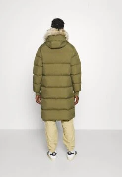 Adidas Originals PUFF LONG - Daunenmantel - Focus Olive -Herrenbekleidung 65388ed609b441808083c49a96d060d1