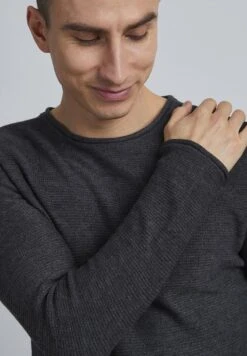 Solid SDJARAH - Strickpullover - Dark Grey Melange -Herrenbekleidung 6ad6100ee6534e59a34f41c8078bf010