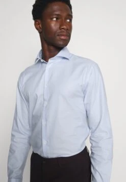 Selected Homme SLHSLIMETHAN CUT AWAY - Businesshemd - Light Blue -Herrenbekleidung 72eba659d2a14040b0df59df3db21a31