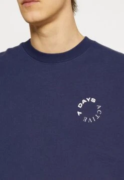 7 Days Active ORGANIC CREW NECK - Sweatshirt - Navy 13 7 Days Active ORGANIC CREW NECK - Sweatshirt - Navy -Herrenbekleidung 75657a9d3ac2443f8638b54543eb059e