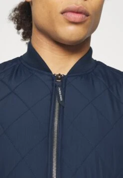 Jack & Jones JJKEEN LINER BODYWARMER - Weste - Navy Blazer -Herrenbekleidung 79d7a6dd0dee48b2aba44e4b0f1613d5