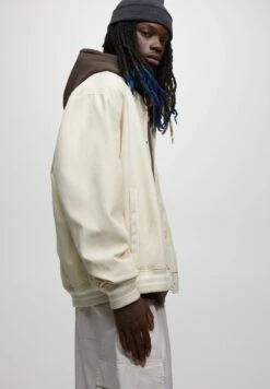 PULL & BEAR Kunstlederjacke - Beige -Herrenbekleidung 7a4f5058eebf4dcd84cea041f68bf85f