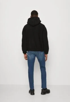 Obey Clothing LADERA POLAR HOOD UNISEX - Fleecepullover - Black 10 Obey Clothing LADERA POLAR HOOD UNISEX - Fleecepullover - Black -Herrenbekleidung 7c50fcc167e545e5b54dea23c7790e26