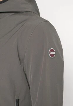 Colmar Originals Leichte Jacke - Stud -Herrenbekleidung a3817649f4f94f1889d6f6828542b95d