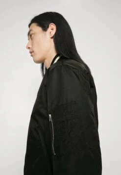 Iceberg GIUBBOTTO TESSUTO - Bomberjacke - Nero -Herrenbekleidung aaf3f73c1bb447fdb84a6e671f5dd695