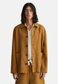 Gant Leichte Jacke - Suede Brown -Herrenbekleidung b017a61ab8234ed295aa8aac2f2efcb3 1