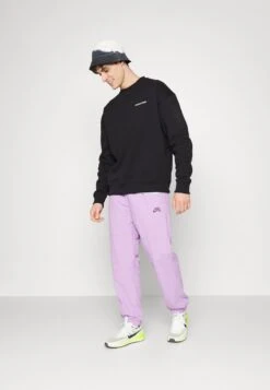 Herrenbekleidung -Herrenbekleidung babdb45277704141bab9e3d8326e6d1a