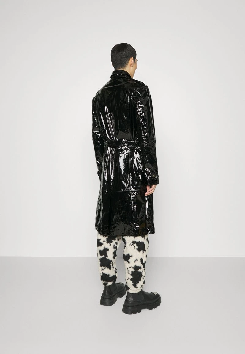 ZACH - Klassischer Mantel - Black Patent 5 ZACH - Klassischer Mantel - Black Patent – Bild 3