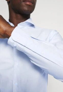 Selected Homme SLHSLIMETHAN CUT AWAY - Businesshemd - Light Blue -Herrenbekleidung de95bdbdf06a456a8163fa92c558e665