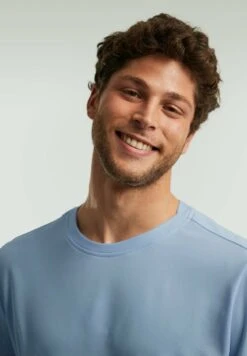 NON IRON STAIN REPELLENT - T-Shirt Basic - Light Blue -Herrenbekleidung df4bee2f7e6a4564a440f93603b3e4e7